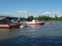Motor Segelboot mit Motorschaden trieb gegen Alte Liebe bei Koeln Rodenkirchen P055